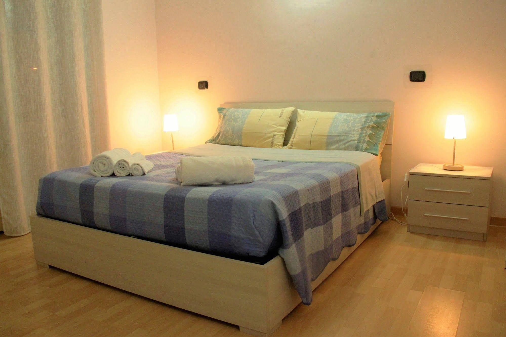 Hello Roma B&B מראה חיצוני תמונה